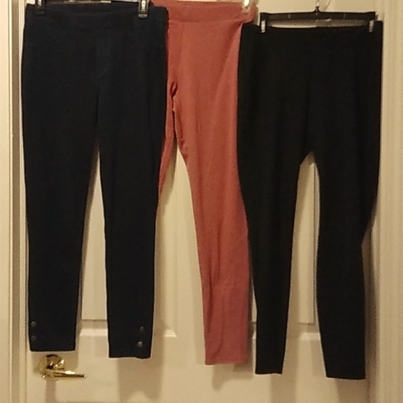 Vera Wang Pants - Leggings $5@ (M)
